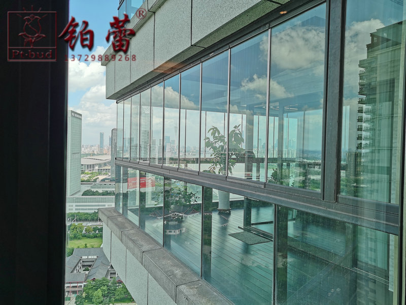 <font color='#FF6633'>隱形陽臺(tái)窗</font>